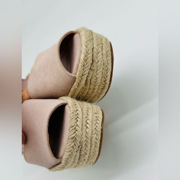 Marc Fisher LTD
Alita Platform Wedge
Espadrille Sandal - Picture 3 of 7
